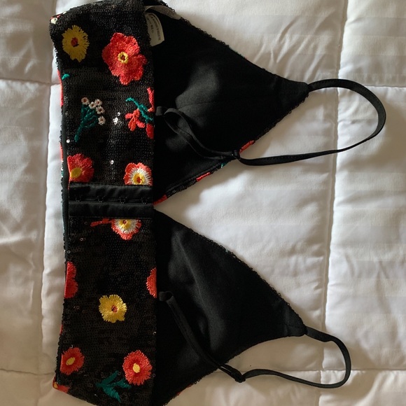 Top - Picture 2 of 5